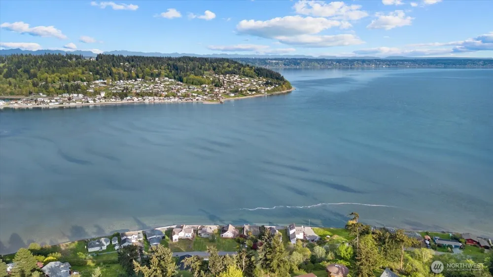 3697 Driftwood Drive Clinton, WA 98236