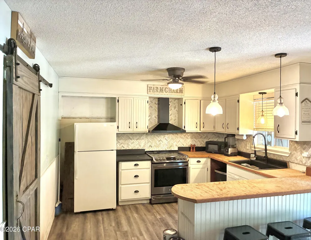 8908 Lagoon Drive Panama City, FL 32408