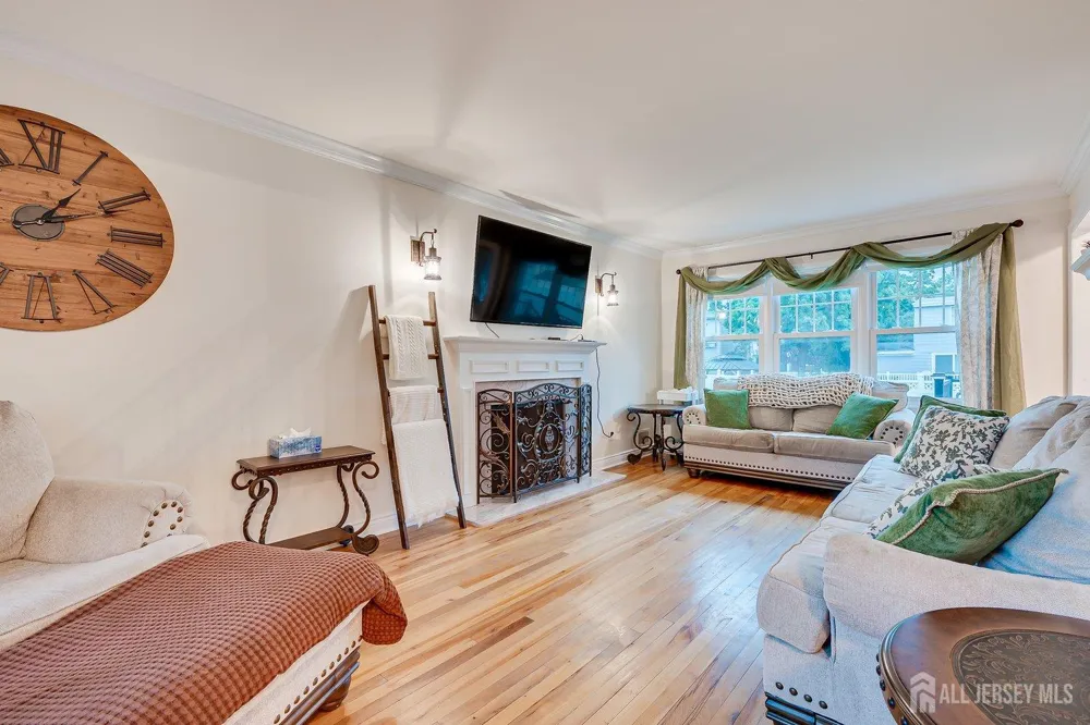 4 Bucknell Drive Hazlet, NJ 07730