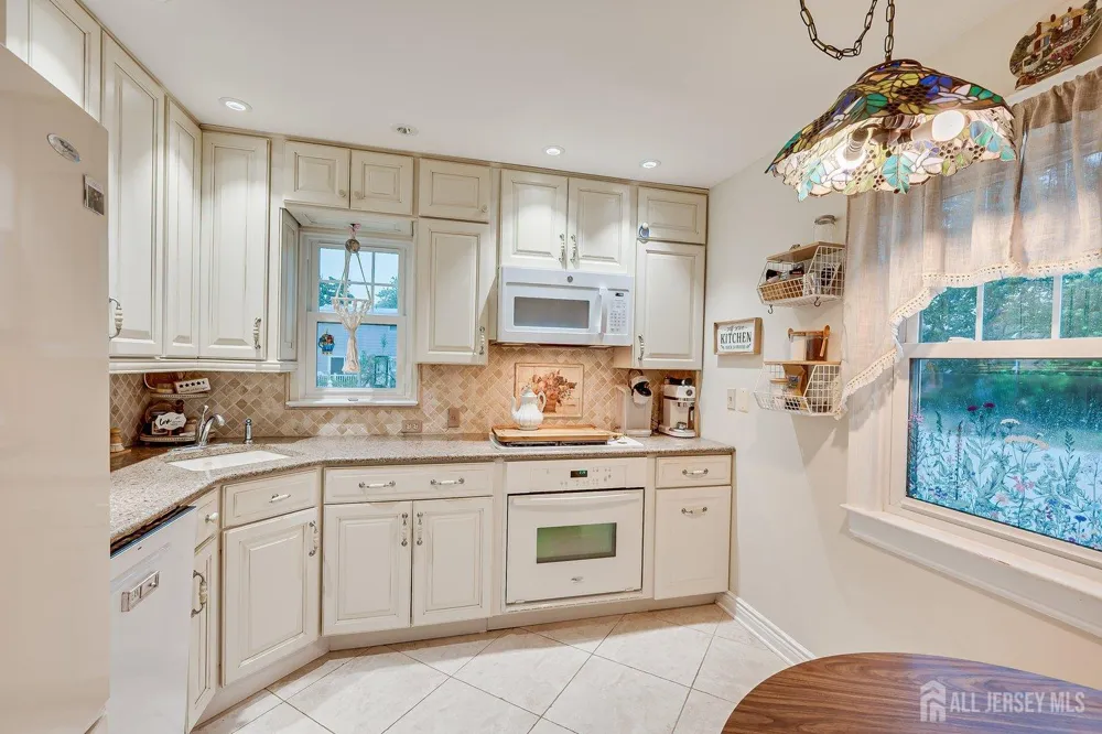 4 Bucknell Drive Hazlet, NJ 07730
