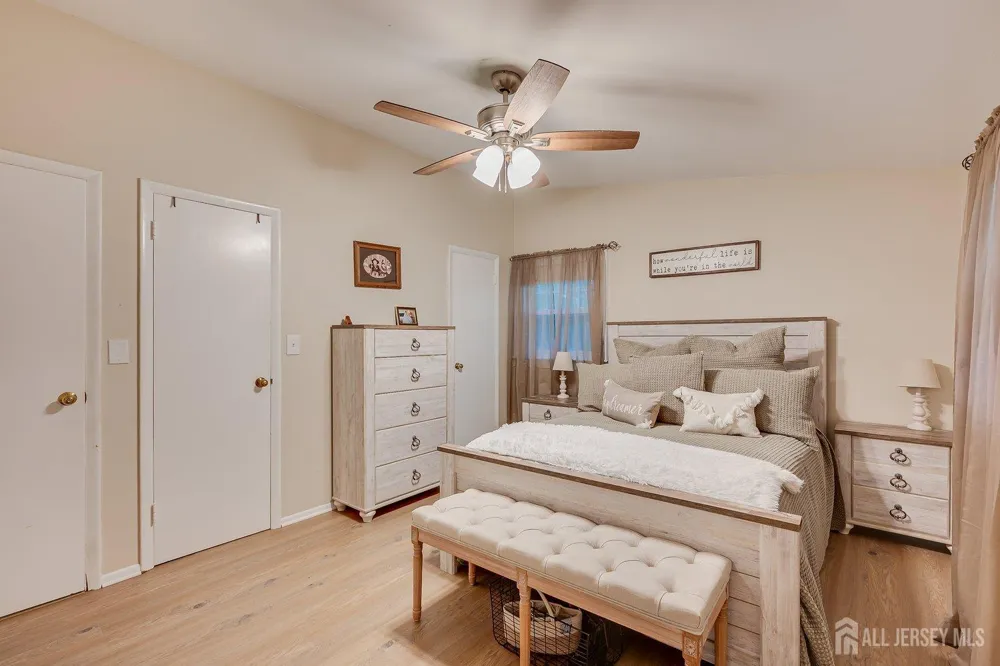 4 Bucknell Drive Hazlet, NJ 07730