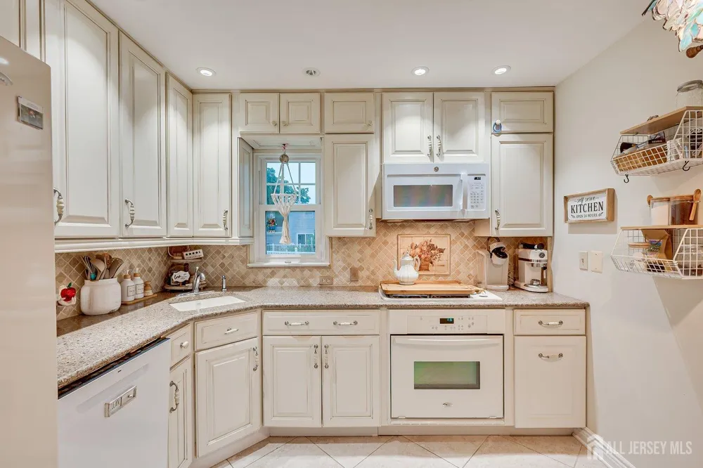 4 Bucknell Drive Hazlet, NJ 07730