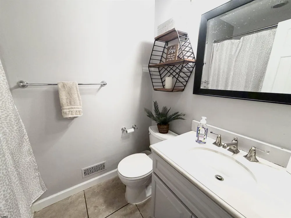 240 Mattix Run Galloway Township, NJ 08205
