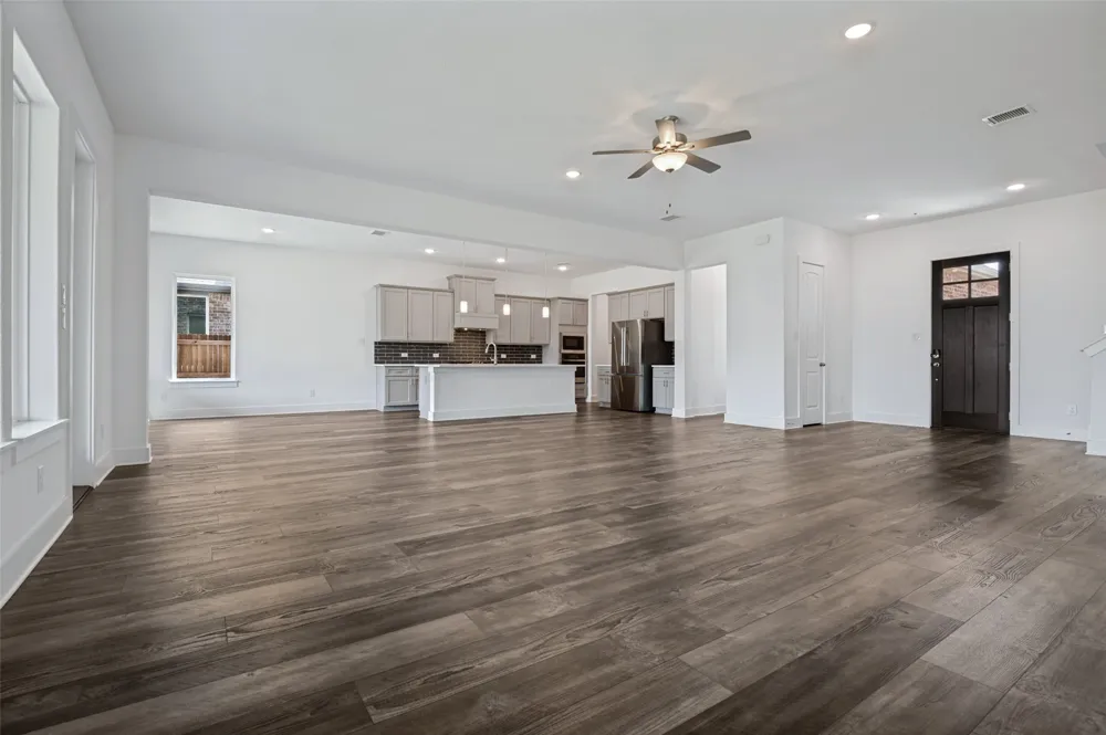 915 Crossvine Drive Mansfield, TX 76063