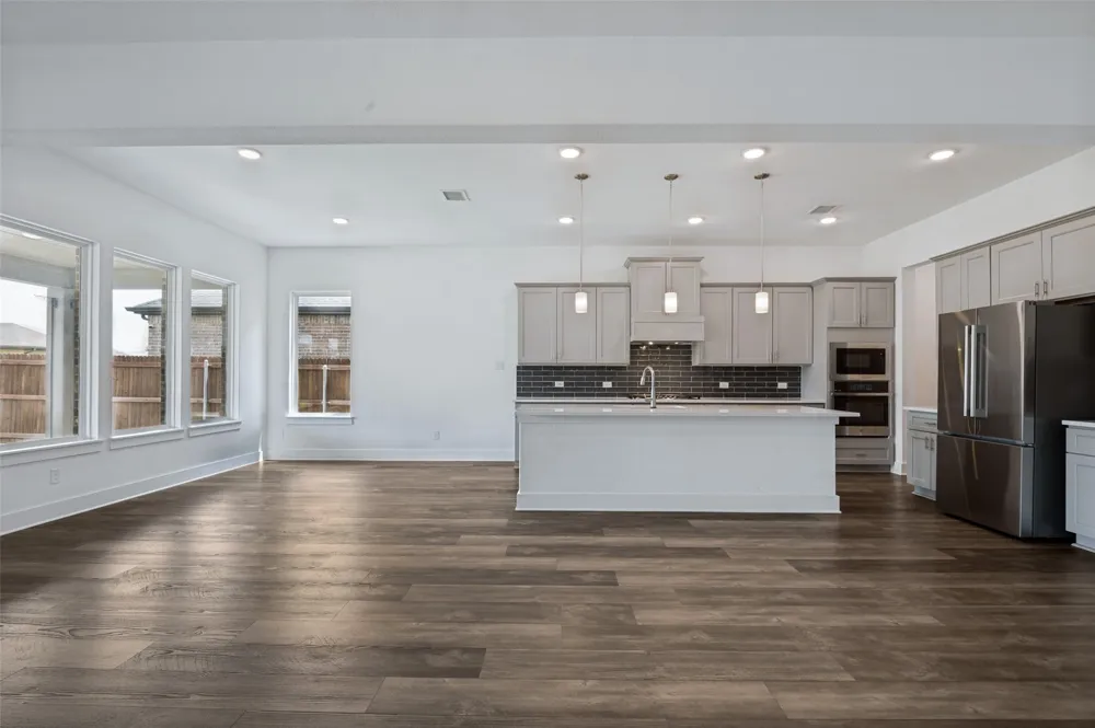 915 Crossvine Drive Mansfield, TX 76063