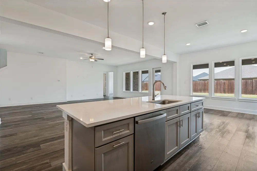 915 Crossvine Drive Mansfield, TX 76063