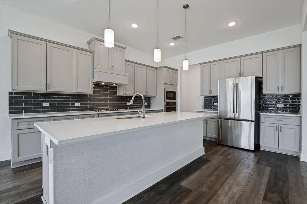 915 Crossvine Drive Mansfield, TX 76063