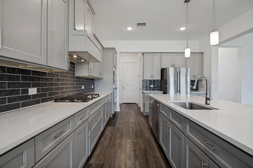 915 Crossvine Drive Mansfield, TX 76063
