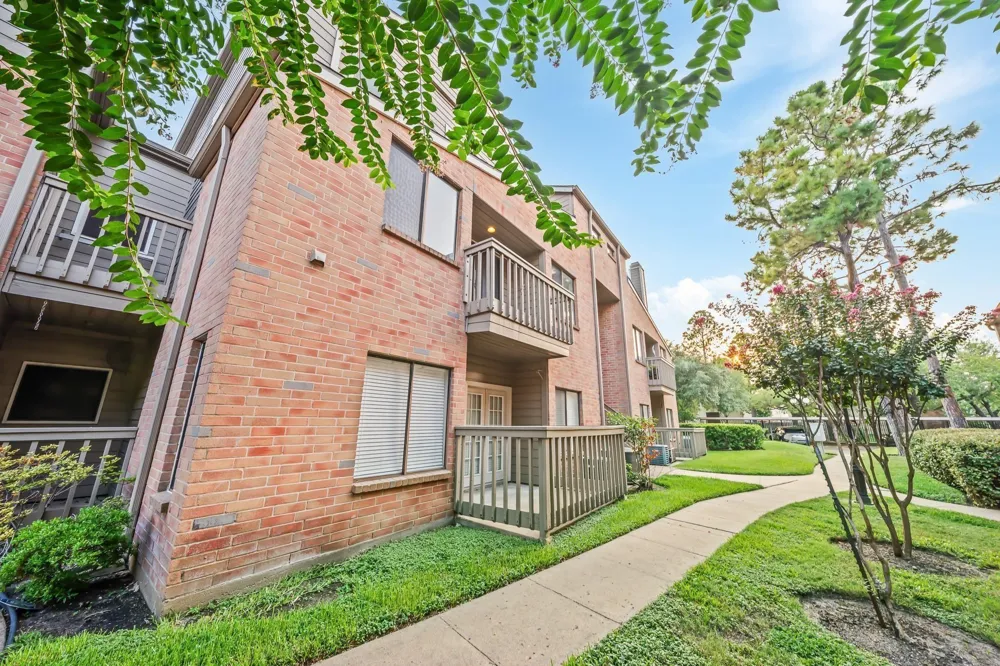 2023 Gentry Side Drive #204 Houston, TX 77077