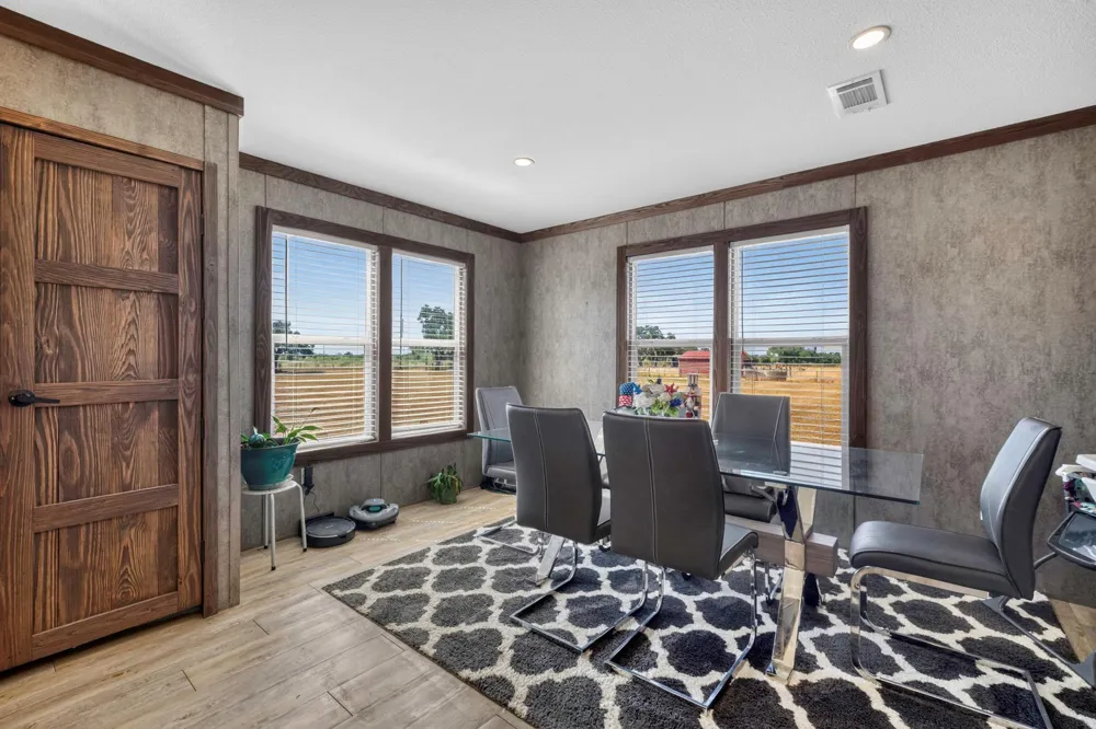 8938 Old Highway Road Calvert, TX 77837