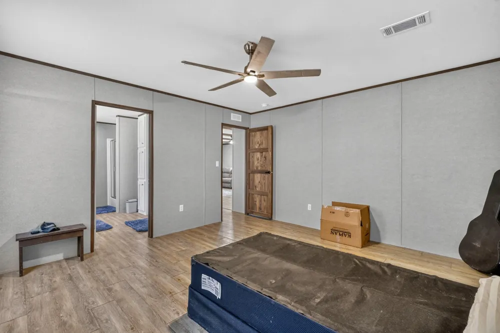 8938 Old Highway Road Calvert, TX 77837