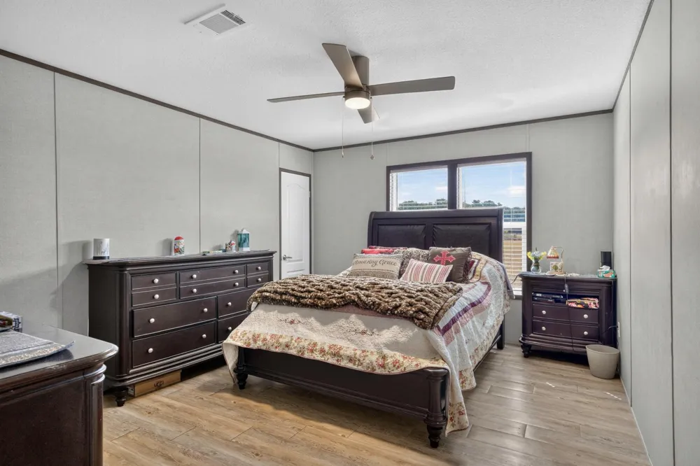 8938 Old Highway Road Calvert, TX 77837