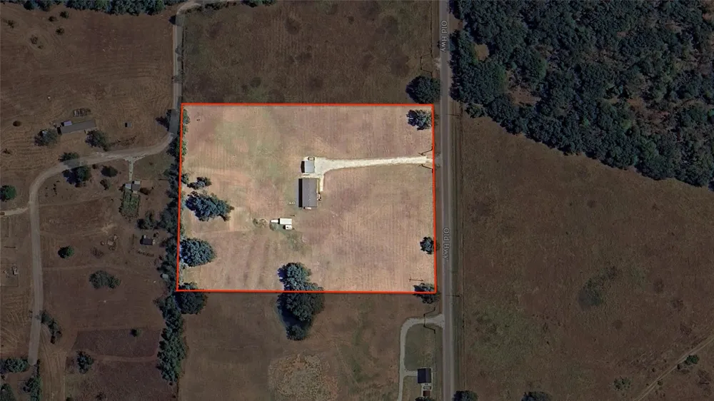 8938 Old Highway Road Calvert, TX 77837
