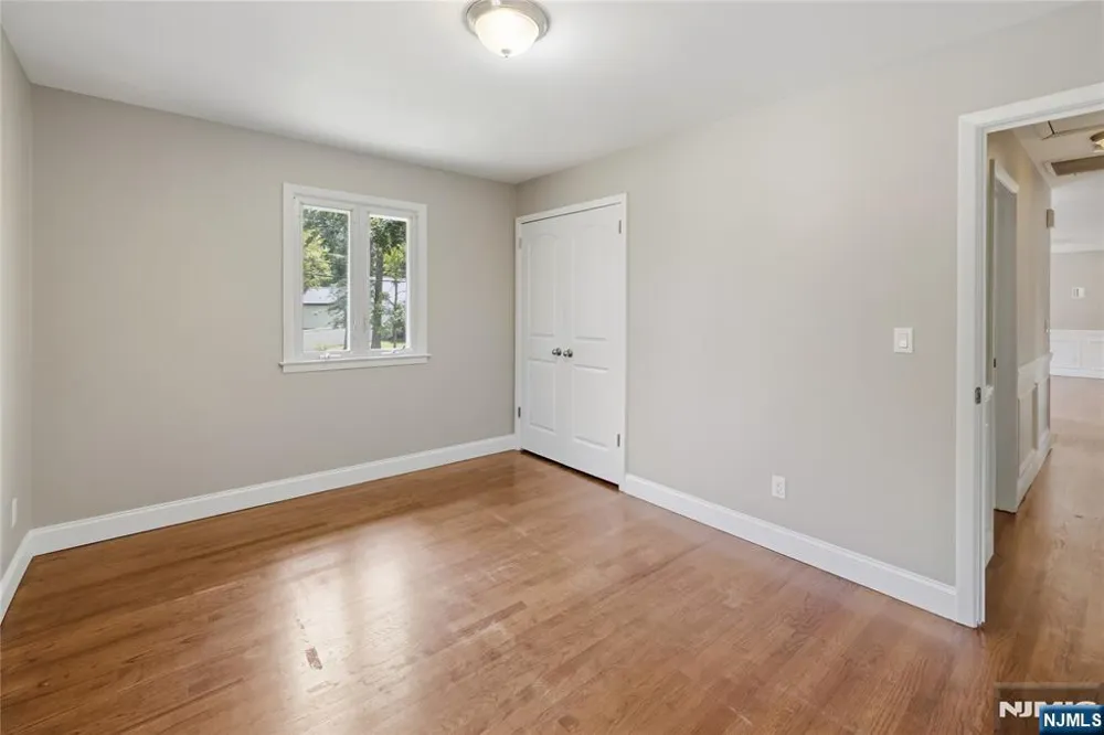 377 Chelsea Street Paramus, NJ 07652