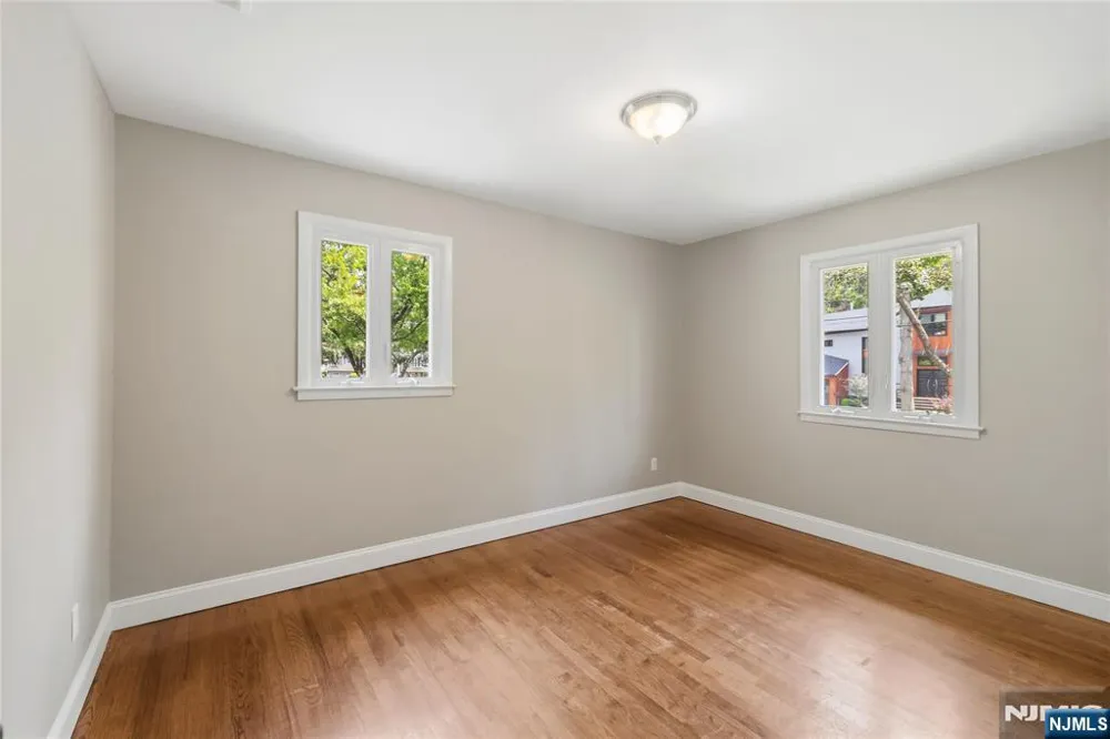 377 Chelsea Street Paramus, NJ 07652