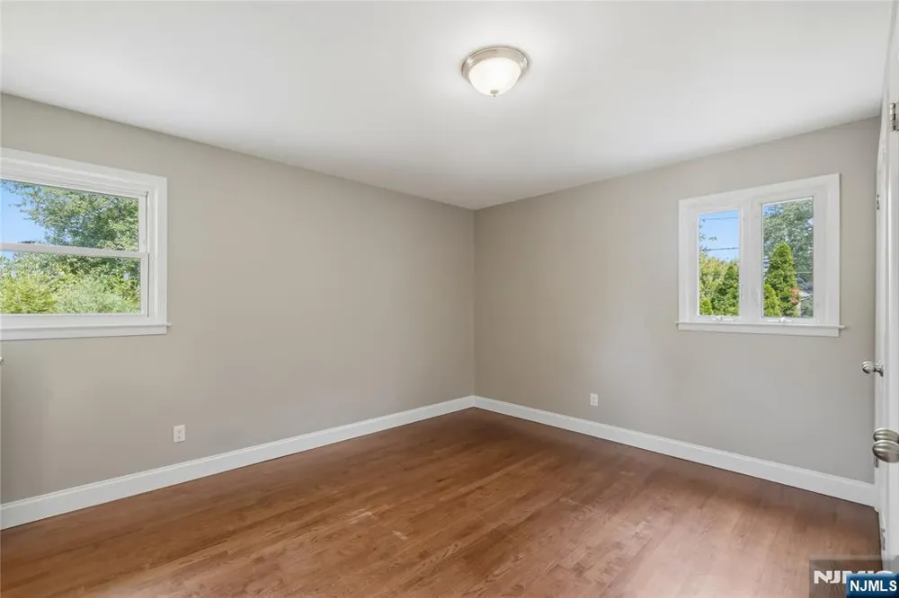 377 Chelsea Street Paramus, NJ 07652