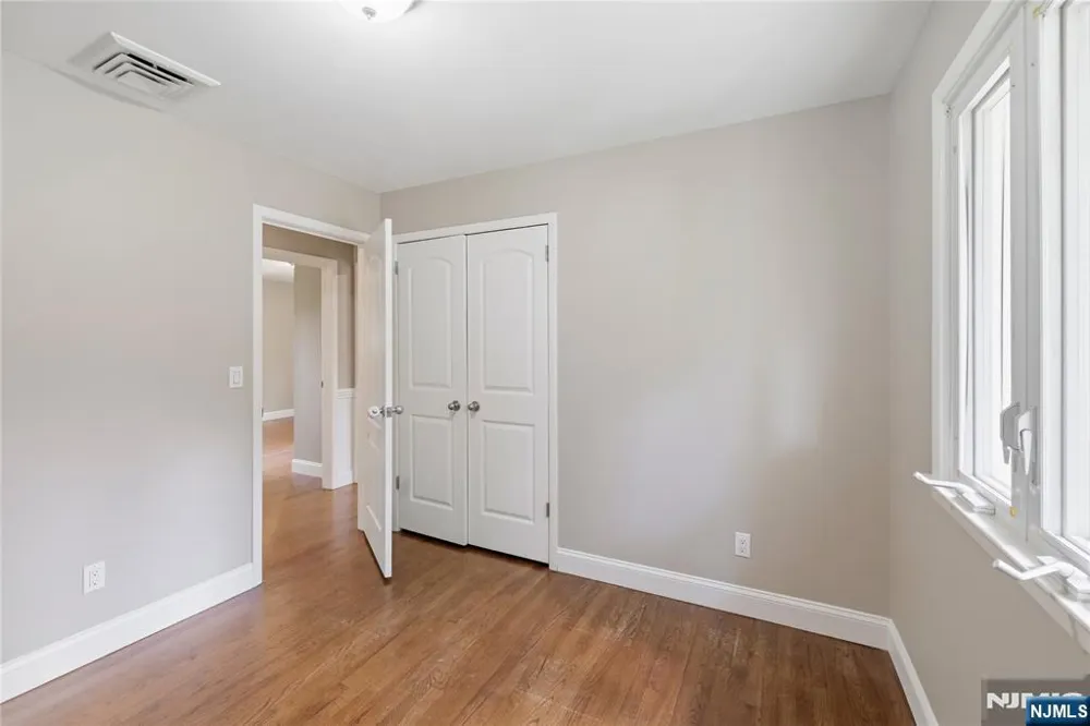 377 Chelsea Street Paramus, NJ 07652