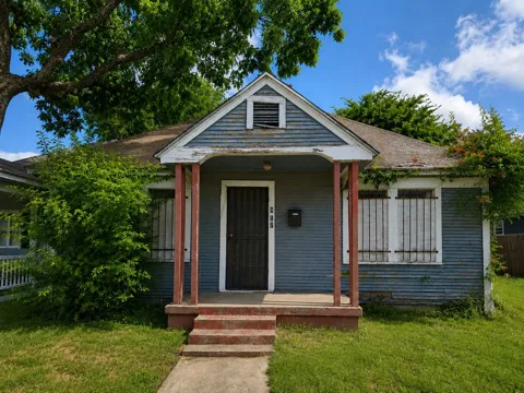 917 E Pulaski Street