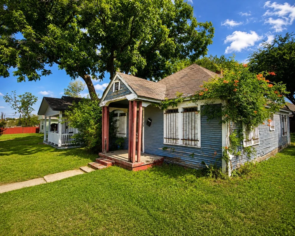 917 E Pulaski Street Fort Worth, TX 76104