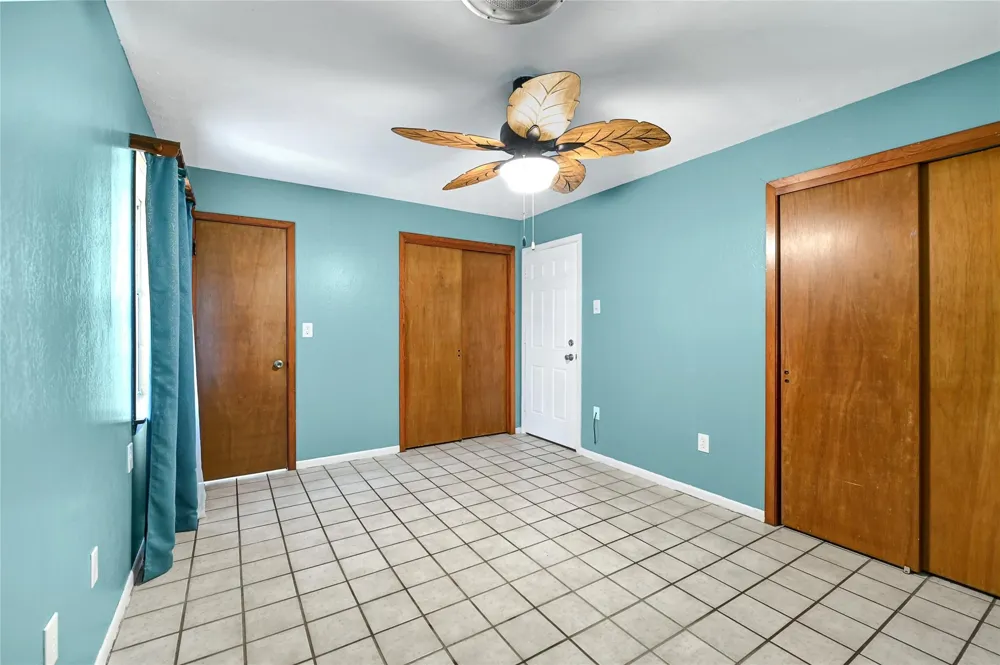 3202 Mckinney Drive La Marque, TX 77568