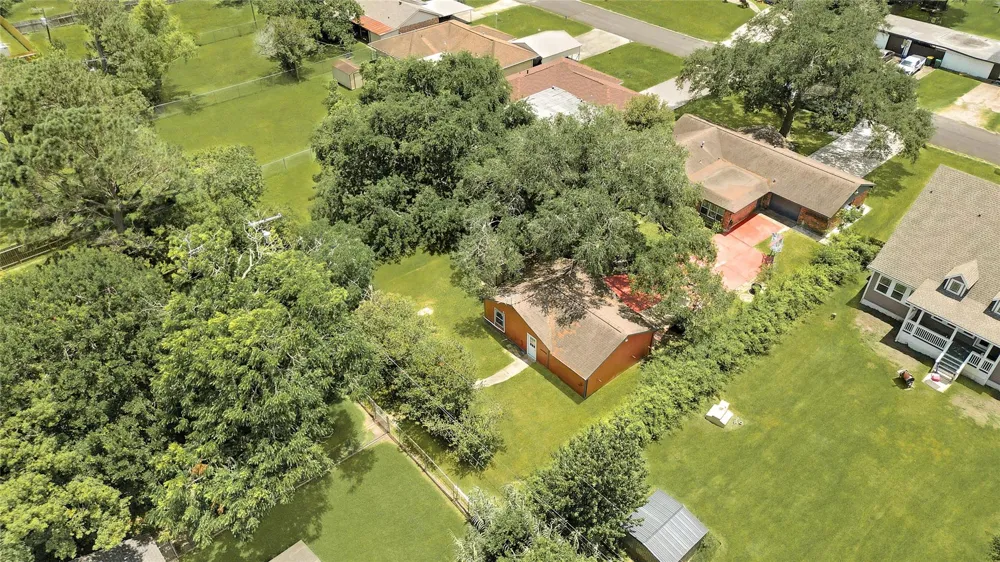 3202 Mckinney Drive La Marque, TX 77568