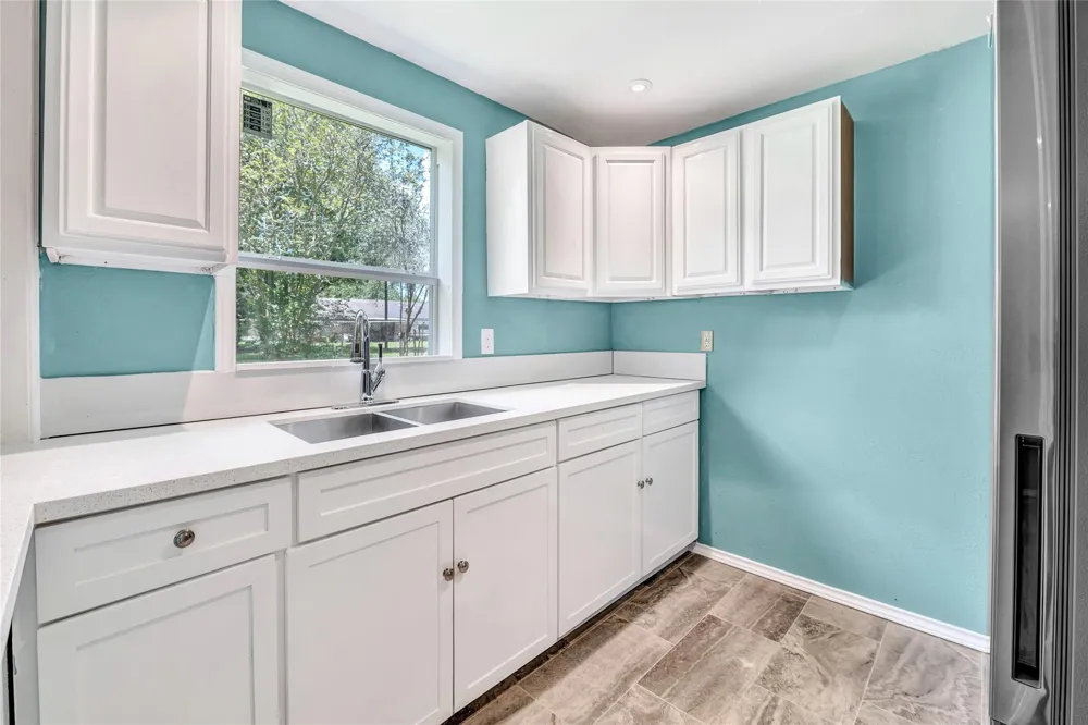 3202 Mckinney Drive La Marque, TX 77568