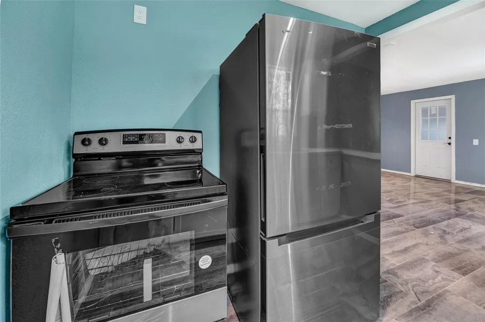 3202 Mckinney Drive La Marque, TX 77568