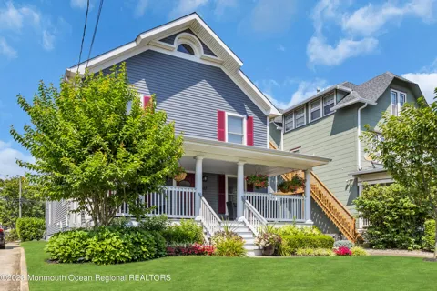 307 6th Avenue #B