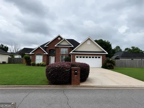 102 Myles LN