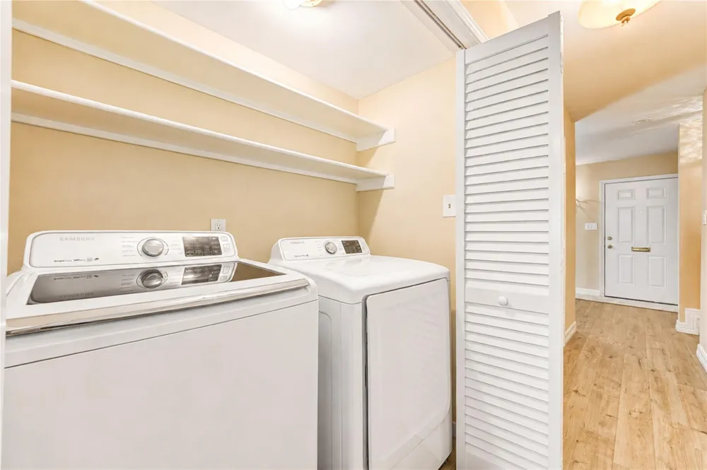 12710 Huntingwick Drive #121 Houston, TX 77024