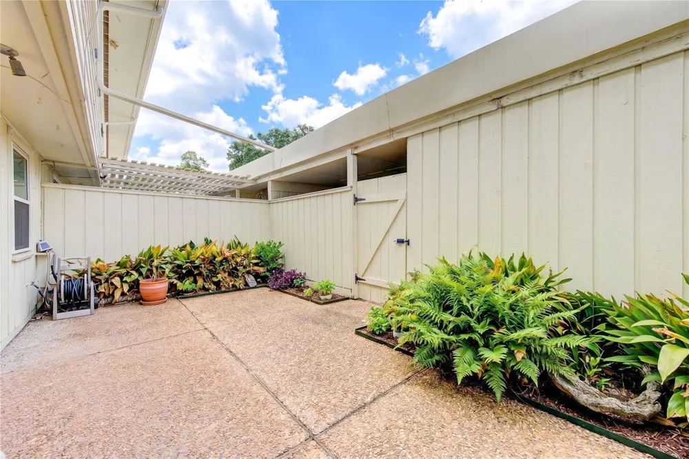 12710 Huntingwick Drive #121 Houston, TX 77024