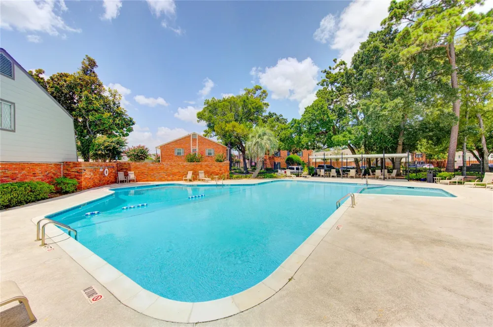 12710 Huntingwick Drive #121 Houston, TX 77024