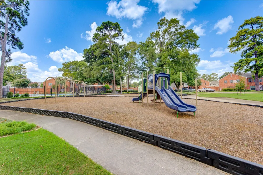 12710 Huntingwick Drive #121 Houston, TX 77024