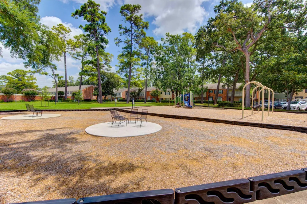 12710 Huntingwick Drive #121 Houston, TX 77024