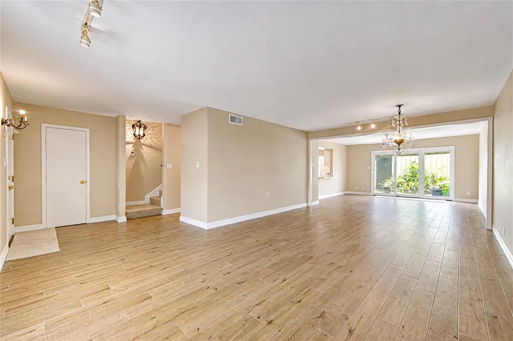 12710 Huntingwick Drive #121 Houston, TX 77024