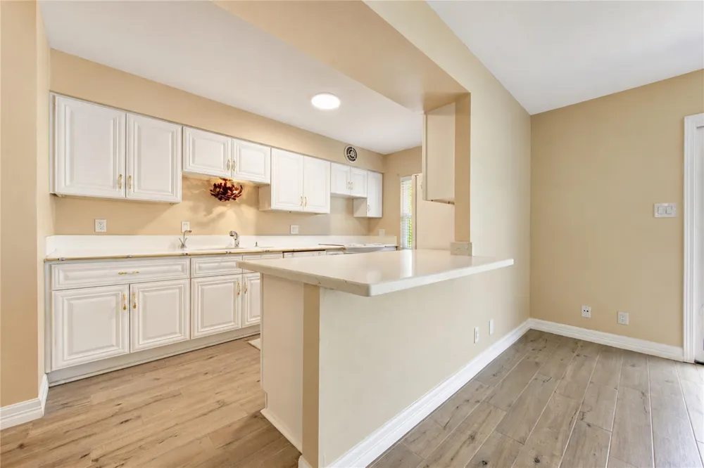 12710 Huntingwick Drive #121 Houston, TX 77024