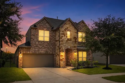 5231 Pickford Grove