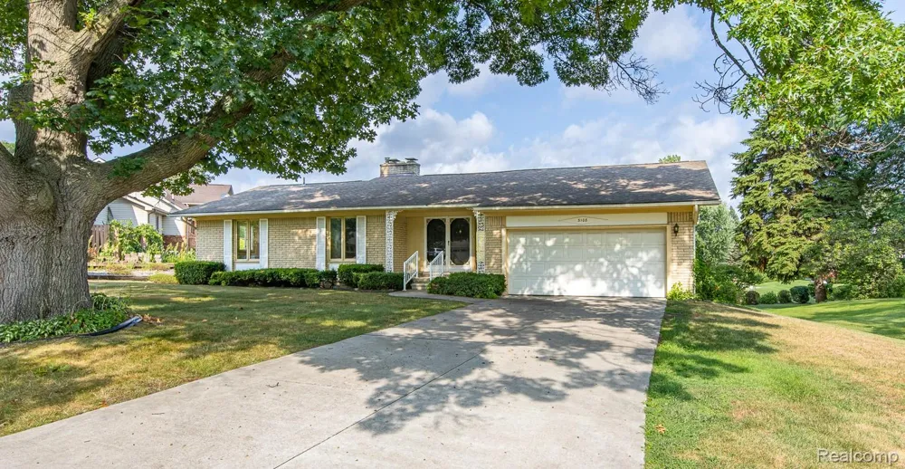 3108 Schoolhouse Drive Waterford Charter Township, MI 48329