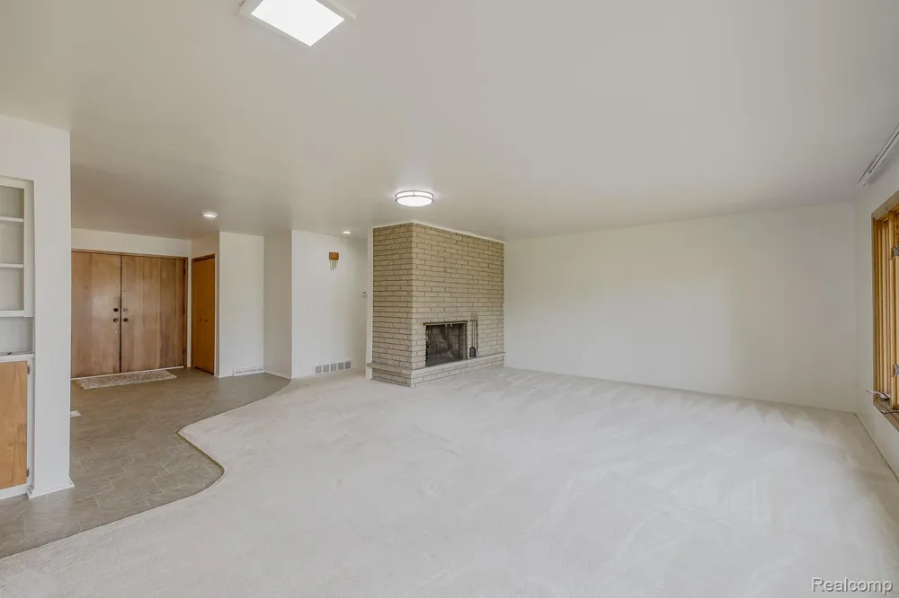 3108 Schoolhouse Drive Waterford Charter Township, MI 48329