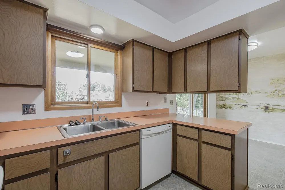 3108 Schoolhouse Drive Waterford Charter Township, MI 48329