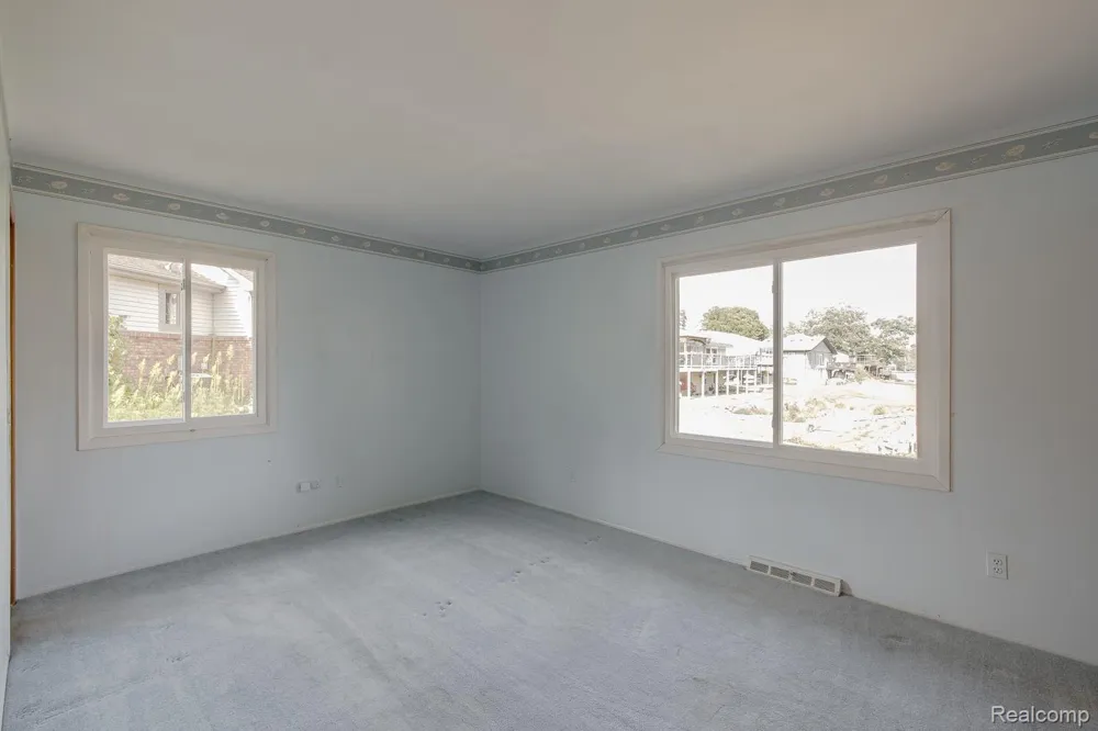 3108 Schoolhouse Drive Waterford Charter Township, MI 48329