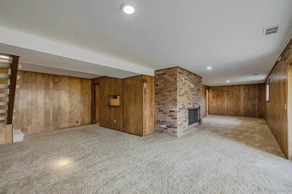 3108 Schoolhouse Drive Waterford Charter Township, MI 48329