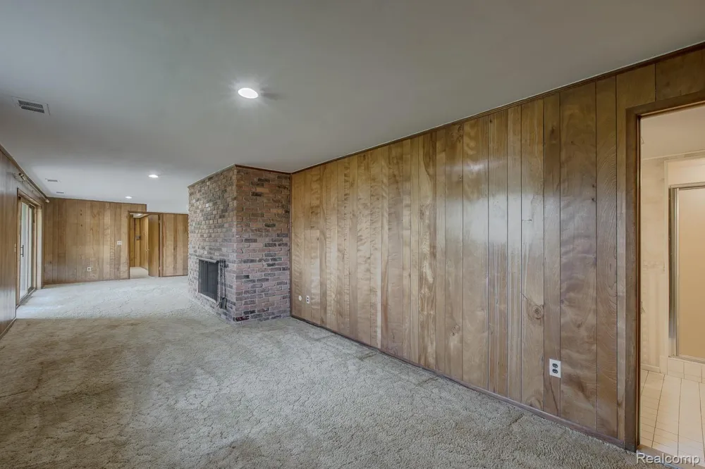 3108 Schoolhouse Drive Waterford Charter Township, MI 48329