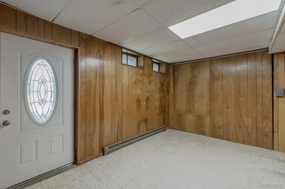 3108 Schoolhouse Drive Waterford Charter Township, MI 48329