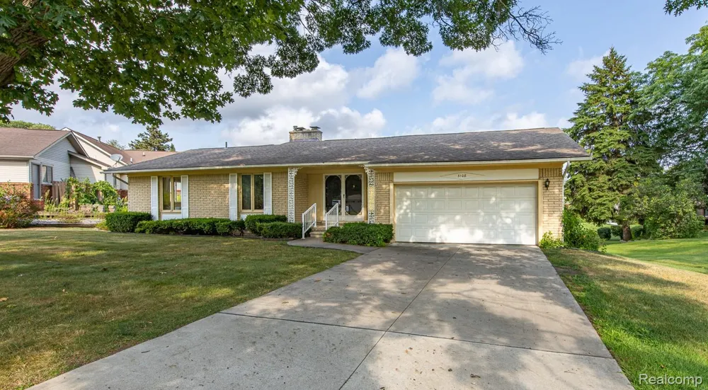 3108 Schoolhouse Drive Waterford Charter Township, MI 48329