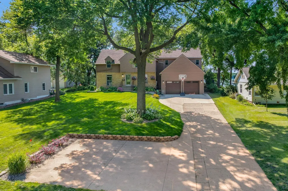 1210 Albion Avenue Fairmont, MN 56031