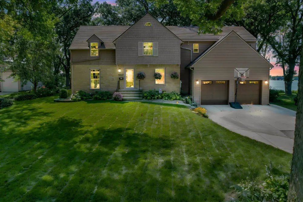1210 Albion Avenue Fairmont, MN 56031