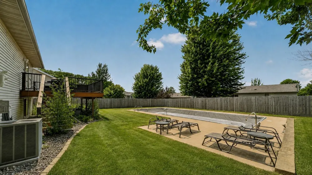 3931 Birmingham Lane NW Rochester, MN 55901
