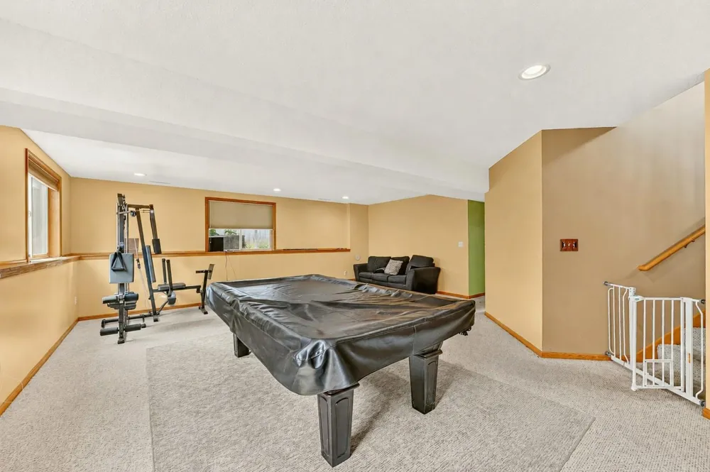 3931 Birmingham Lane NW Rochester, MN 55901