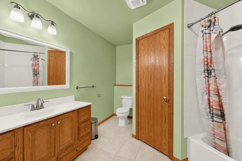3931 Birmingham Lane NW Rochester, MN 55901